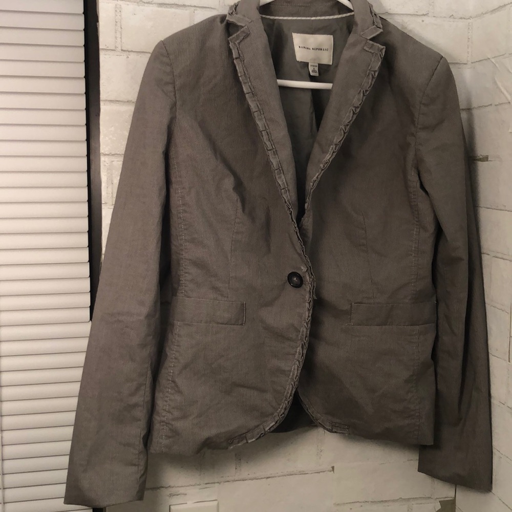 Banana republic blazer size 8
